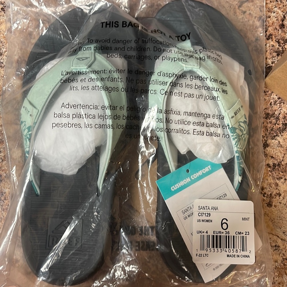 Reef sandals new women’s